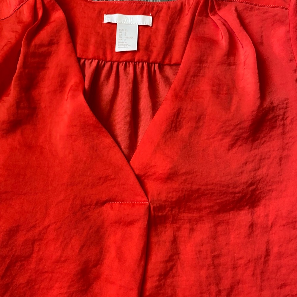 H&M blouse - Picture 2 of 4